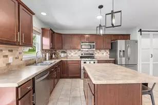 2752 Longford Ave, Valparaiso, IN 46385 - Photo 8