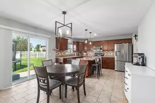 2752 Longford Ave, Valparaiso, IN 46385 - Photo 6