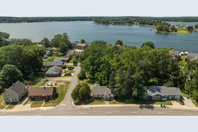 702 Pine Lake Avenue, La Porte, IN 46350 - Photo 4
