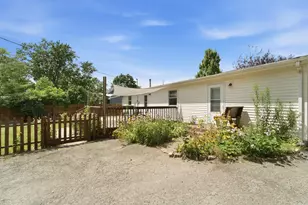 609 Sunset Dr, Kouts, IN 46347 - Photo 30
