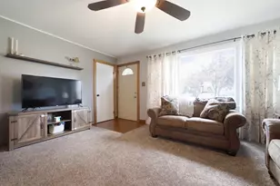 609 Sunset Dr, Kouts, IN 46347 - Photo 6