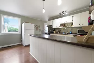 609 Sunset Dr, Kouts, IN 46347 - Photo 12