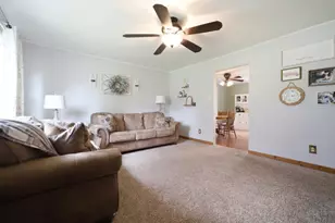 609 Sunset Dr, Kouts, IN 46347 - Photo 4