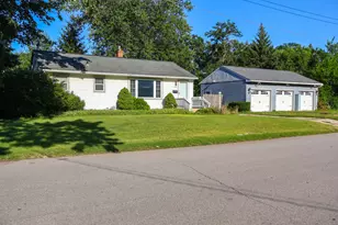 205 Grace St, Michigan City, IN 46360 - Photo 2
