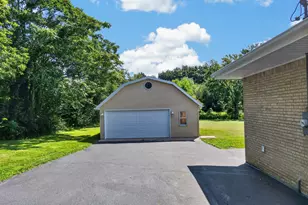 8427 Randolph St, Crown Point, IN 46307 - Photo 6