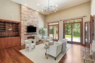 8826 Schafer Dr, Saint John, IN 46373 - Photo 12