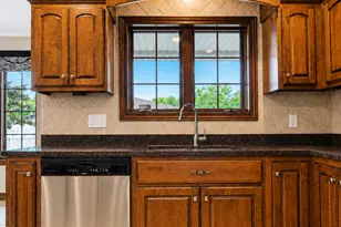 2614 Lancelot Ln, Dyer, IN 46311 - Photo 16
