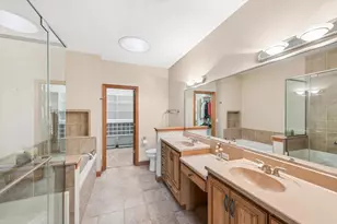 4906 Waters Edge Dr, Valparaiso, IN 46383 - Photo 10