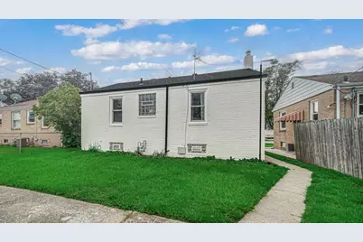 117 N Wisconsin Street, Hobart, IN 46342 - Photo 4
