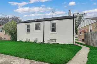 117 N Wisconsin St, Hobart, IN 46342 - Photo 4