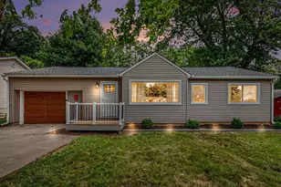 706 Milton St, Valparaiso, IN 46385 - Photo 2