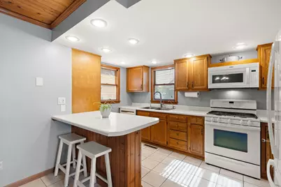 622 Azalea Street SE, Demotte, IN 46310 - Photo 12