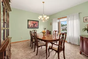 141 Kensington Dr, Valparaiso, IN 46385 - Photo 8