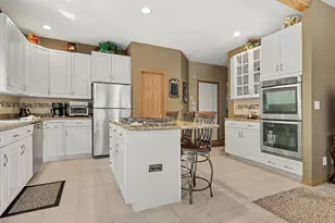 141 Kensington Dr, Valparaiso, IN 46385 - Photo 14