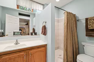 141 Kensington Dr, Valparaiso, IN 46385 - Photo 36