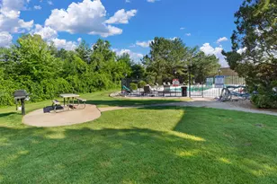 205 W Joliet St, Schererville, IN 46375 - Photo 4