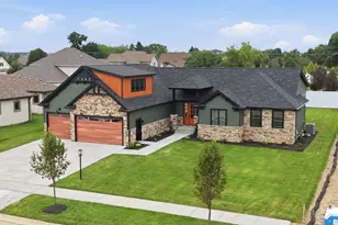 7342 Brookhaven Dr, Crown Point, IN 46307 - Photo 2