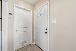 3846 Schneider St, Lake Station, IN 46405 - Photo 12