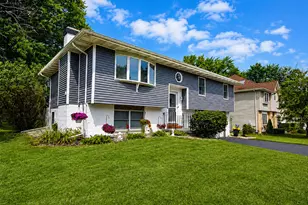 1947 Loganberry Ln, Crown Point, IN 46307 - Photo 4