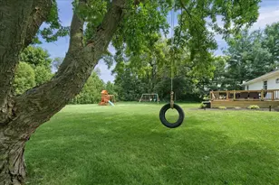 11511 Laurie Dr, Wheatfield, IN 46392 - Photo 8