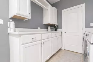 9385 Julia Dr, Saint John, IN 46373 - Photo 26