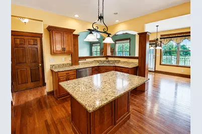 37 Covington Drive, Valparaiso, IN 46385 - Photo 4