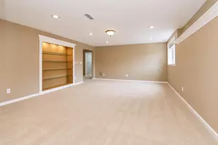 37 Covington Dr, Valparaiso, IN 46385 - Photo 18
