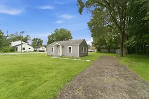 2806 Blake Rd, Portage, IN 46368 - Photo 2