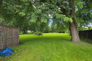 2420 E 35th Ave, Lake Station, IN 46405 - Photo 12