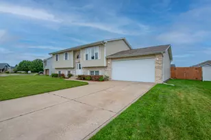 3073 Ramblewood St, Portage, IN 46368 - Photo 6