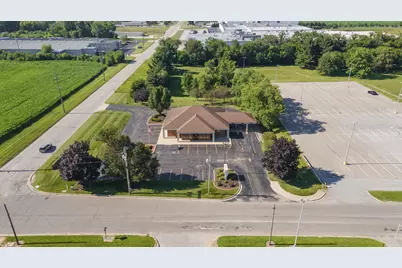 201 S Koomler Drive, La Porte, IN 46350 - Photo 2