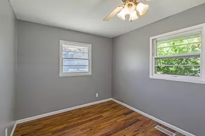 7720 Rhode Island Court, Hammond, IN 46323 - Photo 10