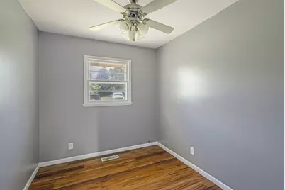 7720 Rhode Island Court, Hammond, IN 46323 - Photo 8