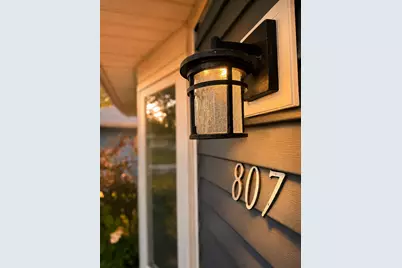 807 Henry Court, Hobart, IN 46342 - Photo 2