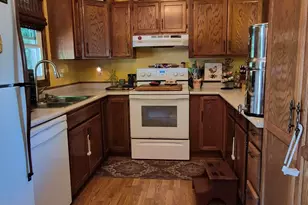 455 Woodlawn Ave, Chesterton, IN 46304 - Photo 2