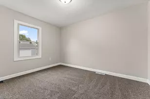 435 N Liberty St, Hobart, IN 46342 - Photo 18