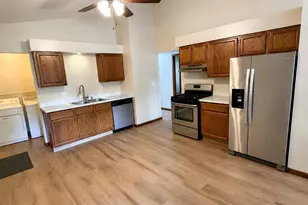 1020 Sievert St, Westchester Township, IN 46304 - Photo 4