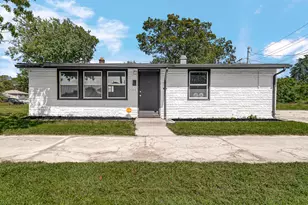 2101 Chase St, Gary, IN 46404 - Photo 2