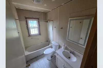 5012 Arthur Street, Gary, IN 46408 - Photo 6