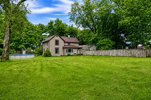 403 E 300 S, Valparaiso, IN 46383 - Photo 2