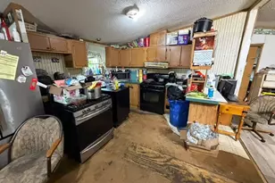 208 W South St, Linden, IN 47955 - Photo 8