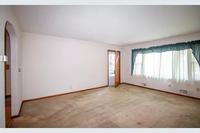 1807 Ohio Street, La Porte, IN 46350 - Photo 10