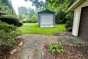 1801 Kingsbury Ave, La Porte, IN 46350 - Photo 8