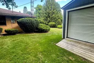 1801 Kingsbury Ave, La Porte, IN 46350 - Photo 10