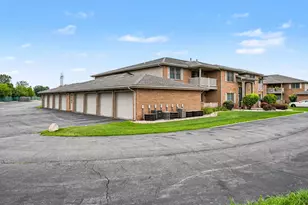 9841 Wildwood Ct, Highland, IN 46322 - Photo 24