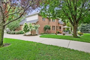 7061 E 107th Ct, Crown Point, IN 46307 - Photo 8