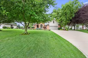7061 E 107th Ct, Crown Point, IN 46307 - Photo 2