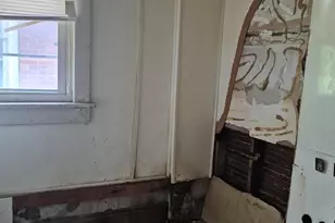 544 Van Buren St, Gary, IN 46402 - Photo 14