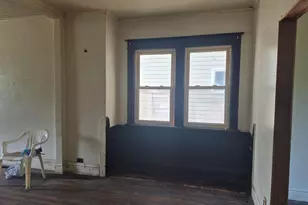 544 Van Buren St, Gary, IN 46402 - Photo 4