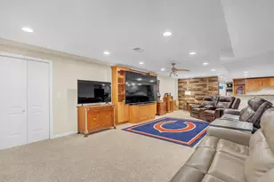 284 Muirfield Dr, Valparaiso, IN 46385 - Photo 38